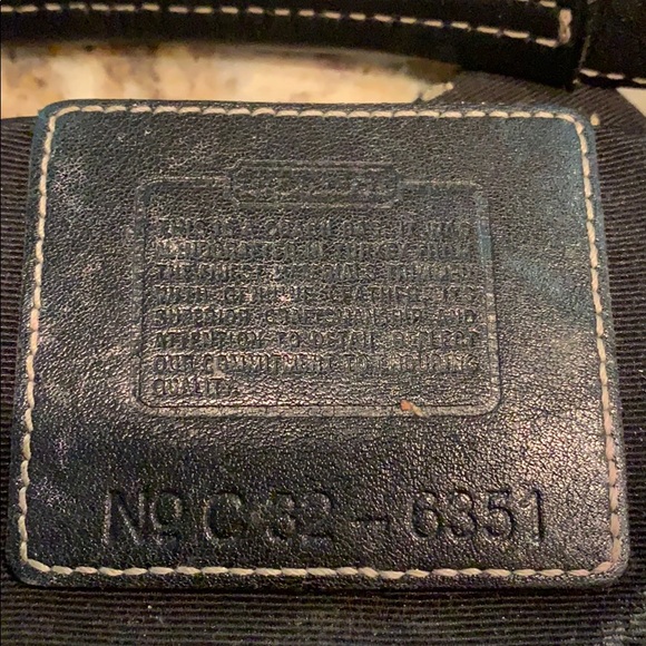 COACH signature authentic mini hobo bag - Picture 4 of 4